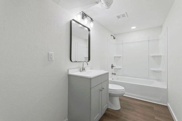 1748 S Exchange, Wichita, KS 67213