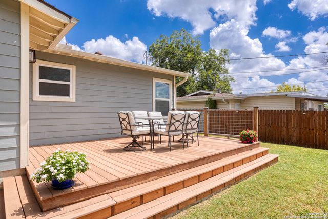 626 Pilgrim, San Antonio, TX 78213