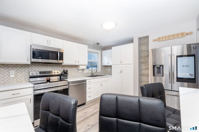 134 Massapeag Side Road, Montville, CT 06382