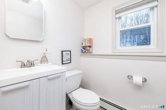 134 Massapeag Side Road, Montville, CT 06382