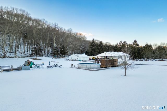 134 Massapeag Side Road, Montville, CT 06382