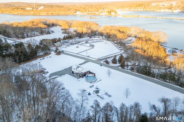 134 Massapeag Side Road, Montville, CT 06382