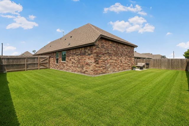 7907 Putter Place Court, Navasota, TX 77868