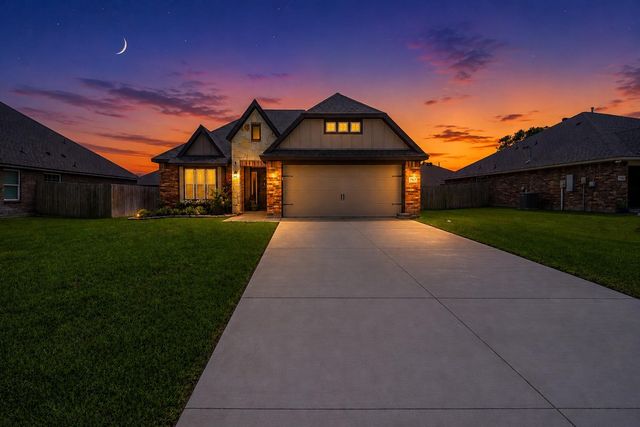 7907 Putter Place Court, Navasota, TX 77868