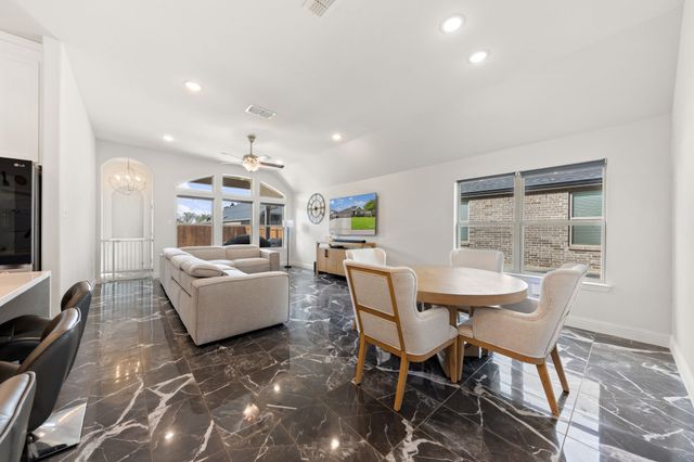 2818 Chestnut Lane, Melissa, TX 75454