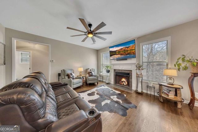 5016 Maplecliff Drive, Sugar Hill, GA 30518