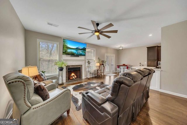 5016 Maplecliff Drive, Sugar Hill, GA 30518