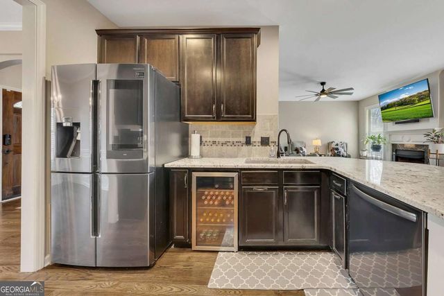 5016 Maplecliff Drive, Sugar Hill, GA 30518