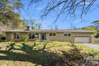 4 Austin Drive, Asheville, NC 28805