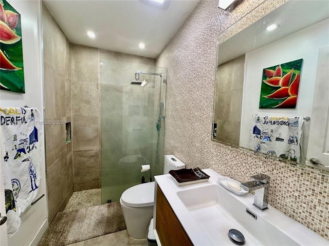 6301 NW 109th Ave, Doral, FL 33178