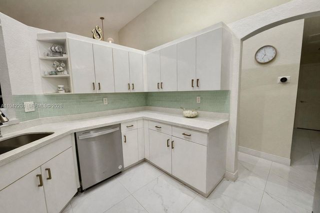 6301 NW 109th Ave, Doral, FL 33178