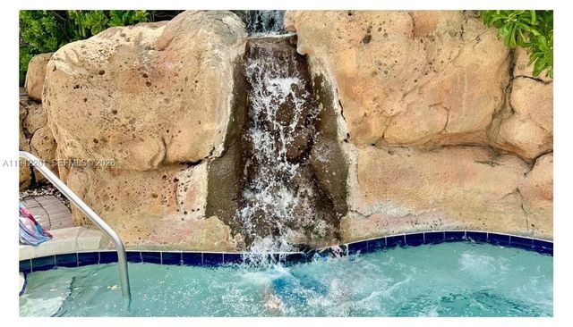 6301 NW 109th Ave, Doral, FL 33178