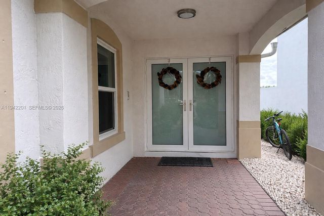 6301 NW 109th Ave, Doral, FL 33178