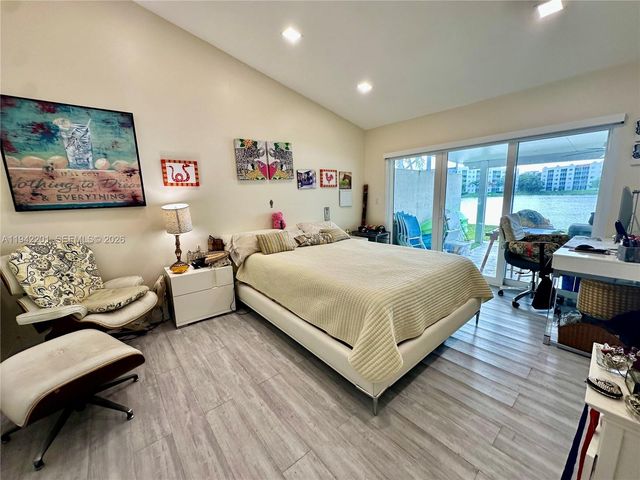 6301 NW 109th Ave, Doral, FL 33178