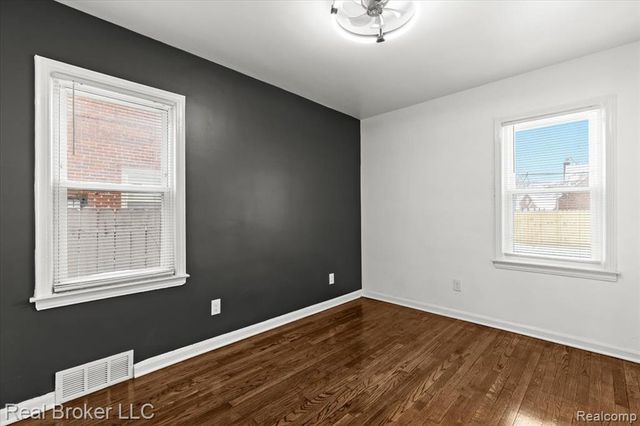 16866 Harlow, Detroit, MI 48235