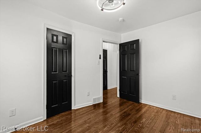 16866 Harlow, Detroit, MI 48235