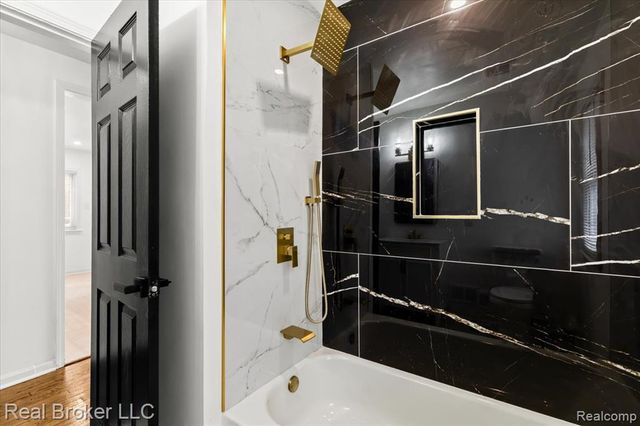 16866 Harlow, Detroit, MI 48235