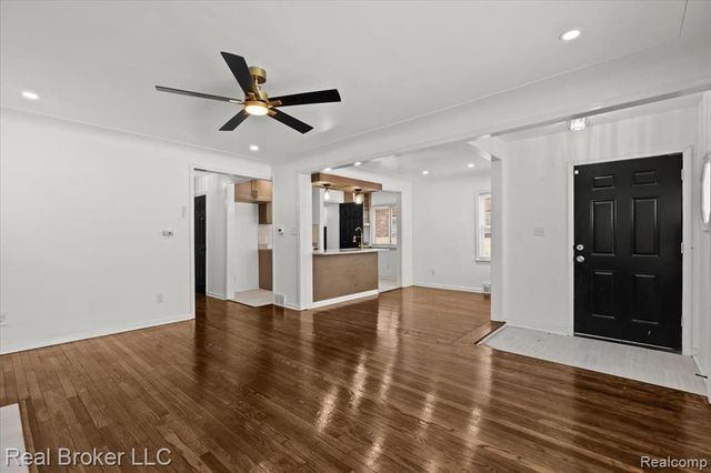 16866 Harlow, Detroit, MI 48235