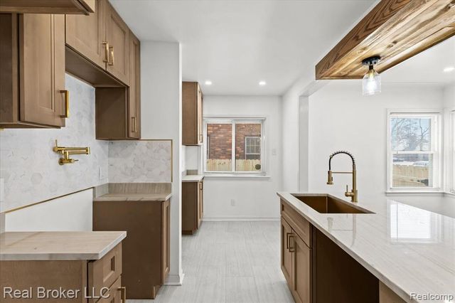 16866 Harlow, Detroit, MI 48235