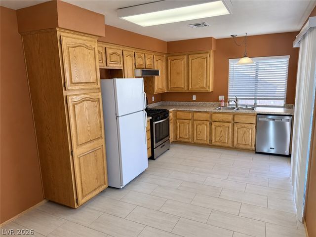 325 West Chesapeake Way, Henderson, NV 89015