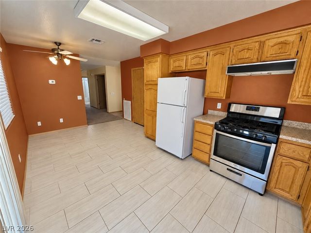 325 West Chesapeake Way, Henderson, NV 89015