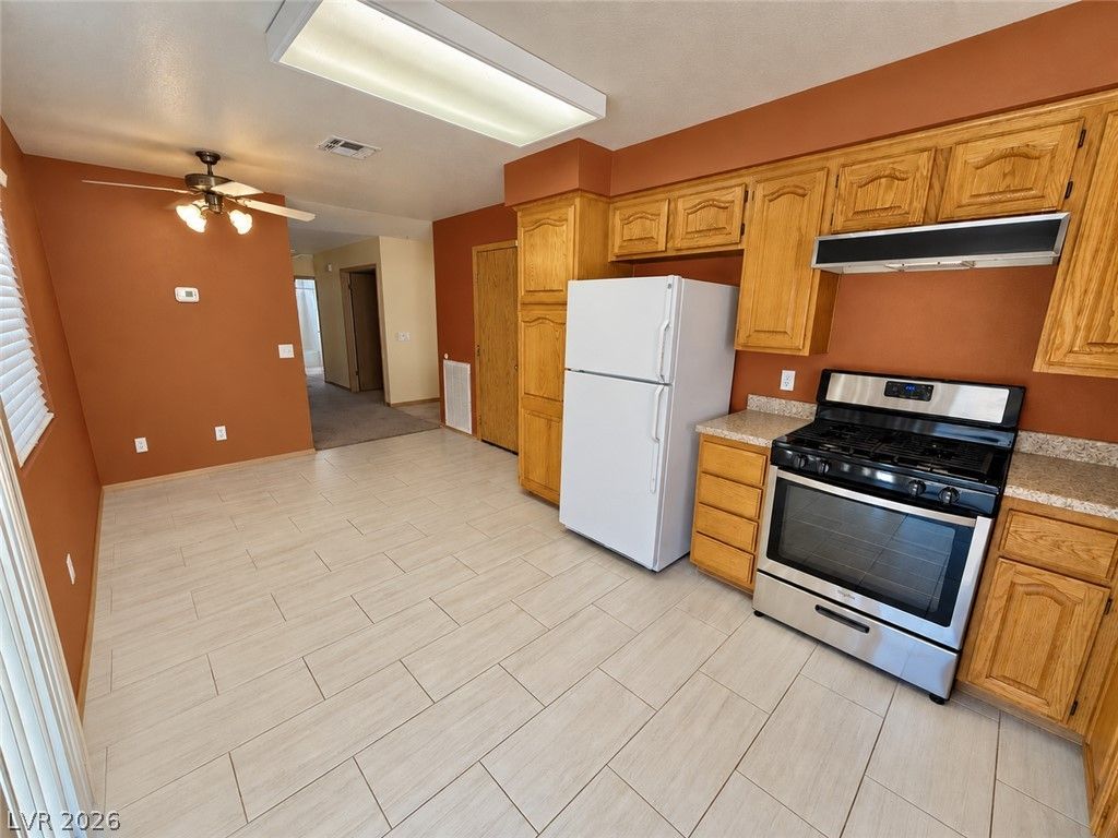 325 West Chesapeake Way, Henderson, NV 89015 — photo 4
