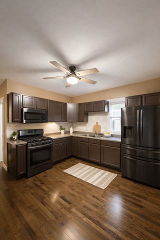 2420 Kenilworth Avenue, Berwyn, IL 60402