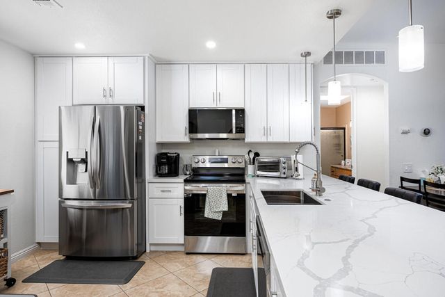 67242 Cumbres Court, Cathedral City, CA 92234
