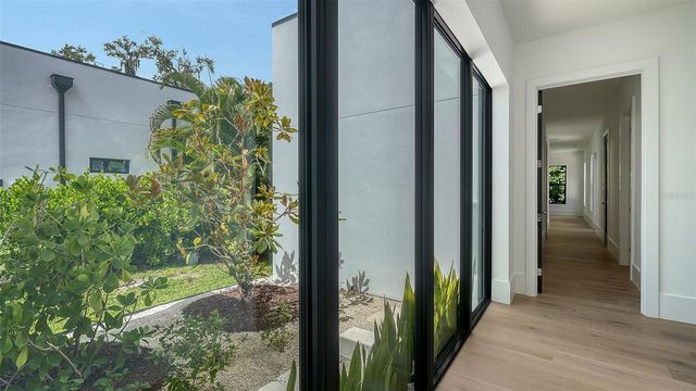 1429 N LAKE SHORE DRIVE, Sarasota, FL 34231