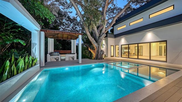 1429 N LAKE SHORE DRIVE, Sarasota, FL 34231