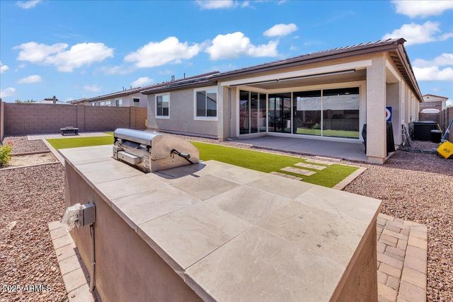 17593 W RED FOX Road, Surprise, AZ 85387