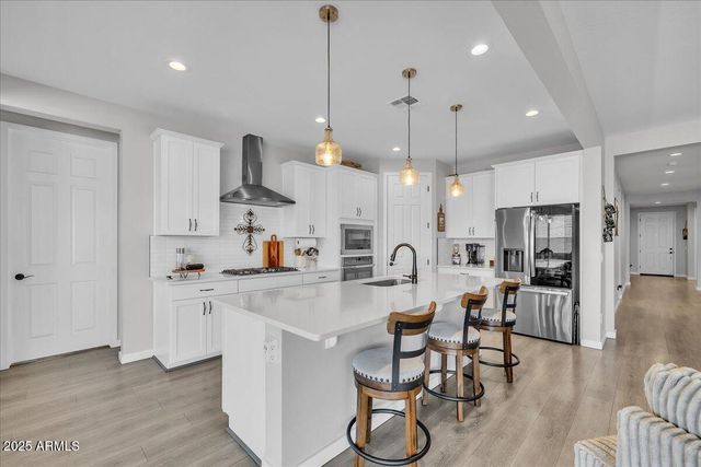 17593 W RED FOX Road, Surprise, AZ 85387