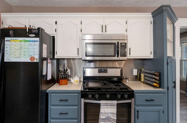 413 Cedar Lane, Willard, MO 65781