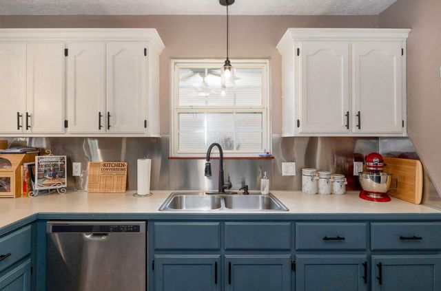 413 Cedar Lane, Willard, MO 65781