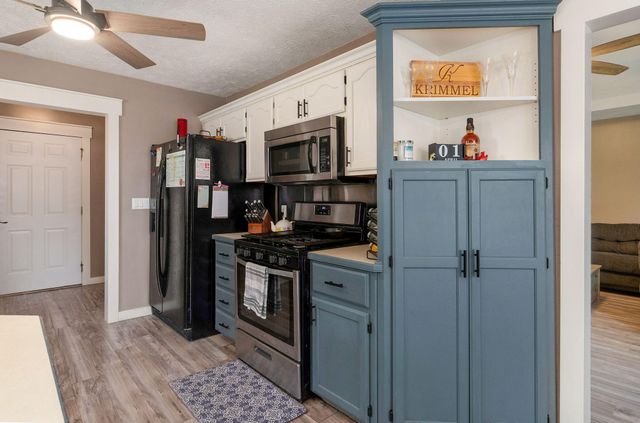 413 Cedar Lane, Willard, MO 65781