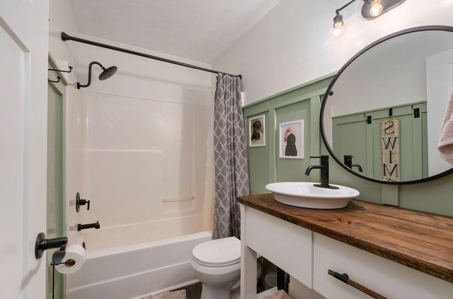 413 Cedar Lane, Willard, MO 65781