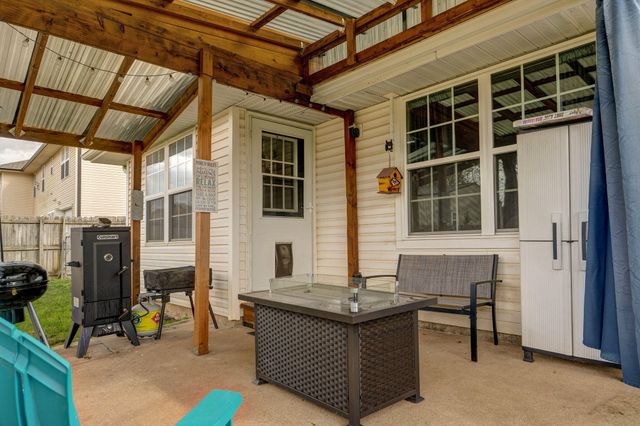 413 Cedar Lane, Willard, MO 65781