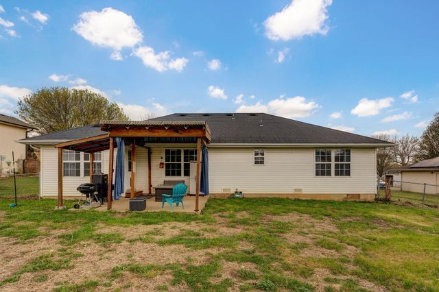 413 Cedar Lane, Willard, MO 65781