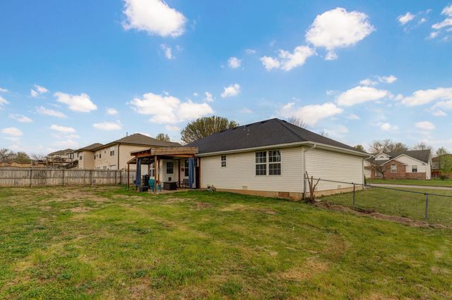 413 Cedar Lane, Willard, MO 65781