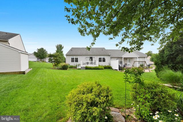 2041 WEEPING WILLOW LN, Mount Joy, PA 17552