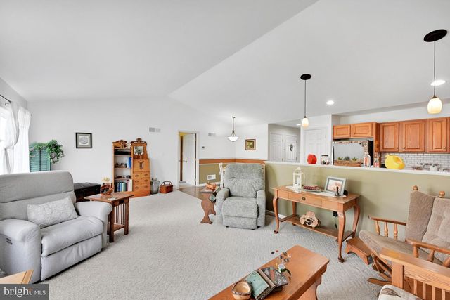 2041 WEEPING WILLOW LN, Mount Joy, PA 17552