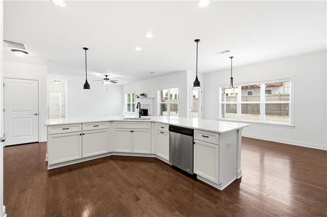 209 LAKESTONE Parkway, Woodstock, GA 30188