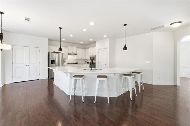 209 LAKESTONE Parkway, Woodstock, GA 30188