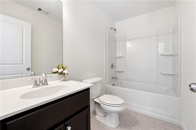 209 LAKESTONE Parkway, Woodstock, GA 30188