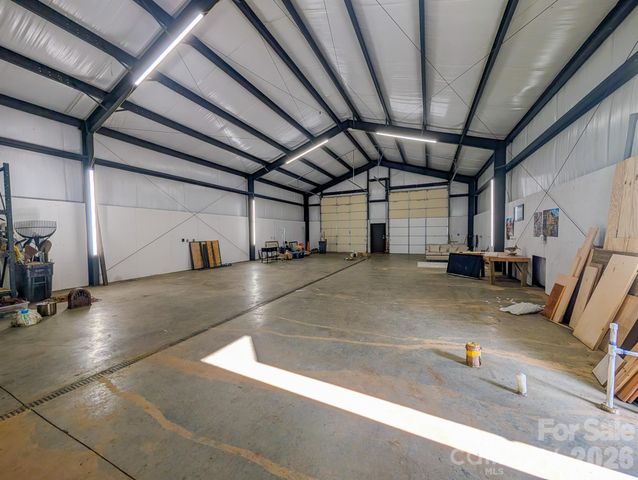 124 Shootout Lane, Burnsville, NC 28714