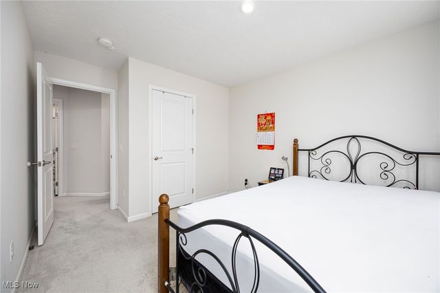 38488 Briar Lakes Drive, Avon, OH 44011