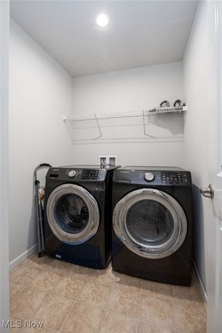 38488 Briar Lakes Drive, Avon, OH 44011