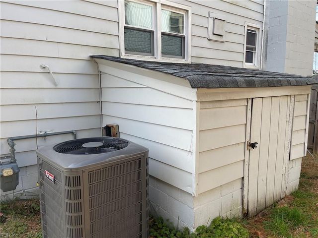 1220 Hibie ST, Norfolk, VA 23523