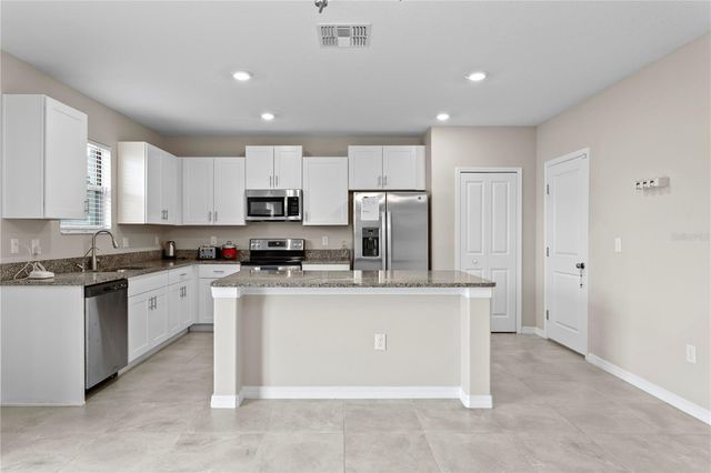 7109 PARADISE ISLAND COURT, Sun City Center, FL 33573