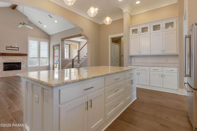 211 Edgehill Circle, Lafayette, LA 70508